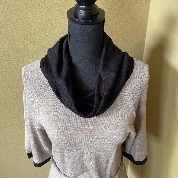 The Limited black and beige top.   Size S - Picture 3 of 6